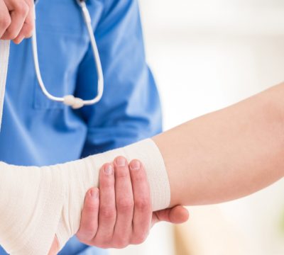 When to Go to an Urgent Care vs. ER for Orthopedic Injuries