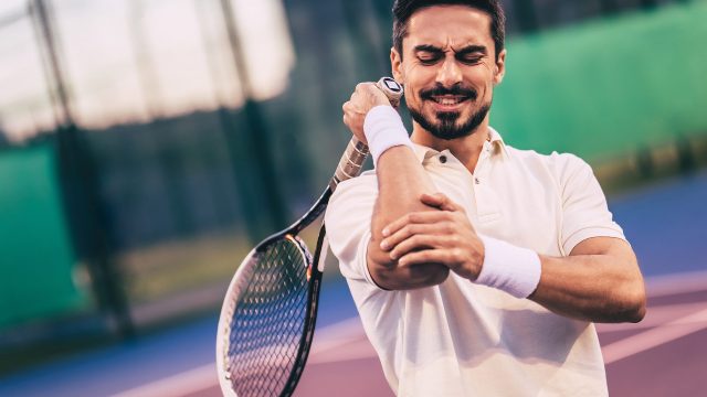 Tennis Elbow: Symptoms and Causes