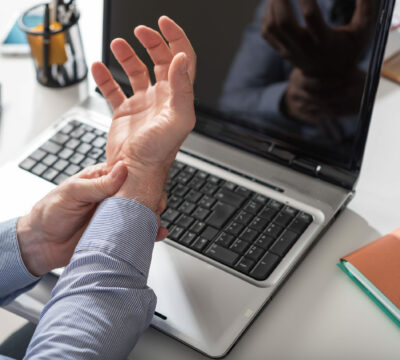 Prevent Carpal Tunnel Syndrome With These 8 Tips