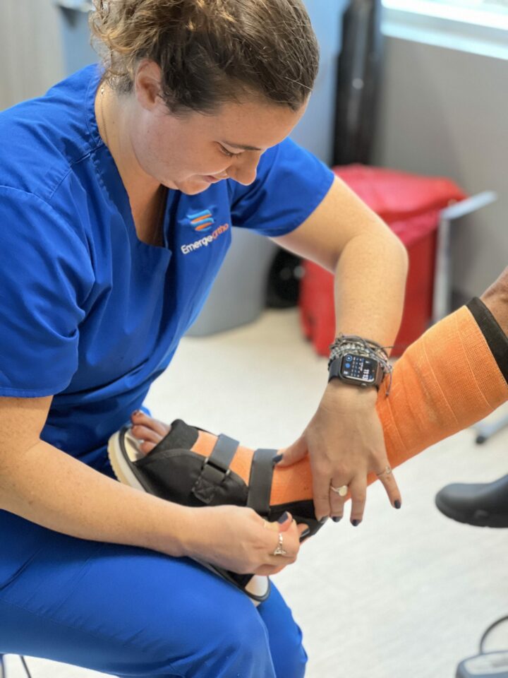 a cast is applied to an urgent care patient at emergeortho urgent care